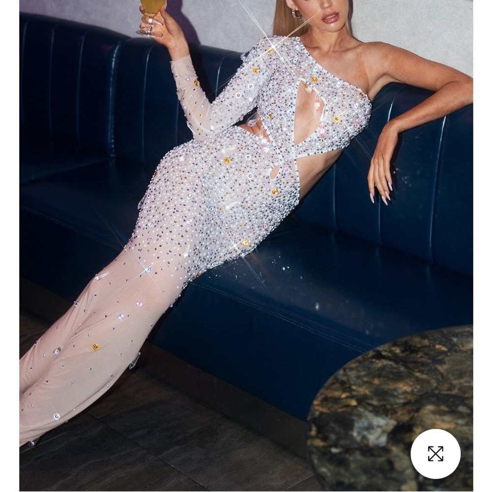 Elegant One-Shoulder Embelished Dress